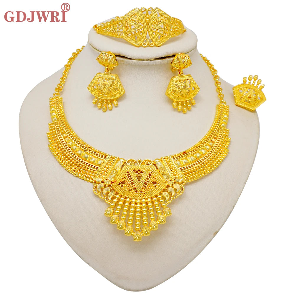 Round Necklace Bracelet Earing Ring Set
