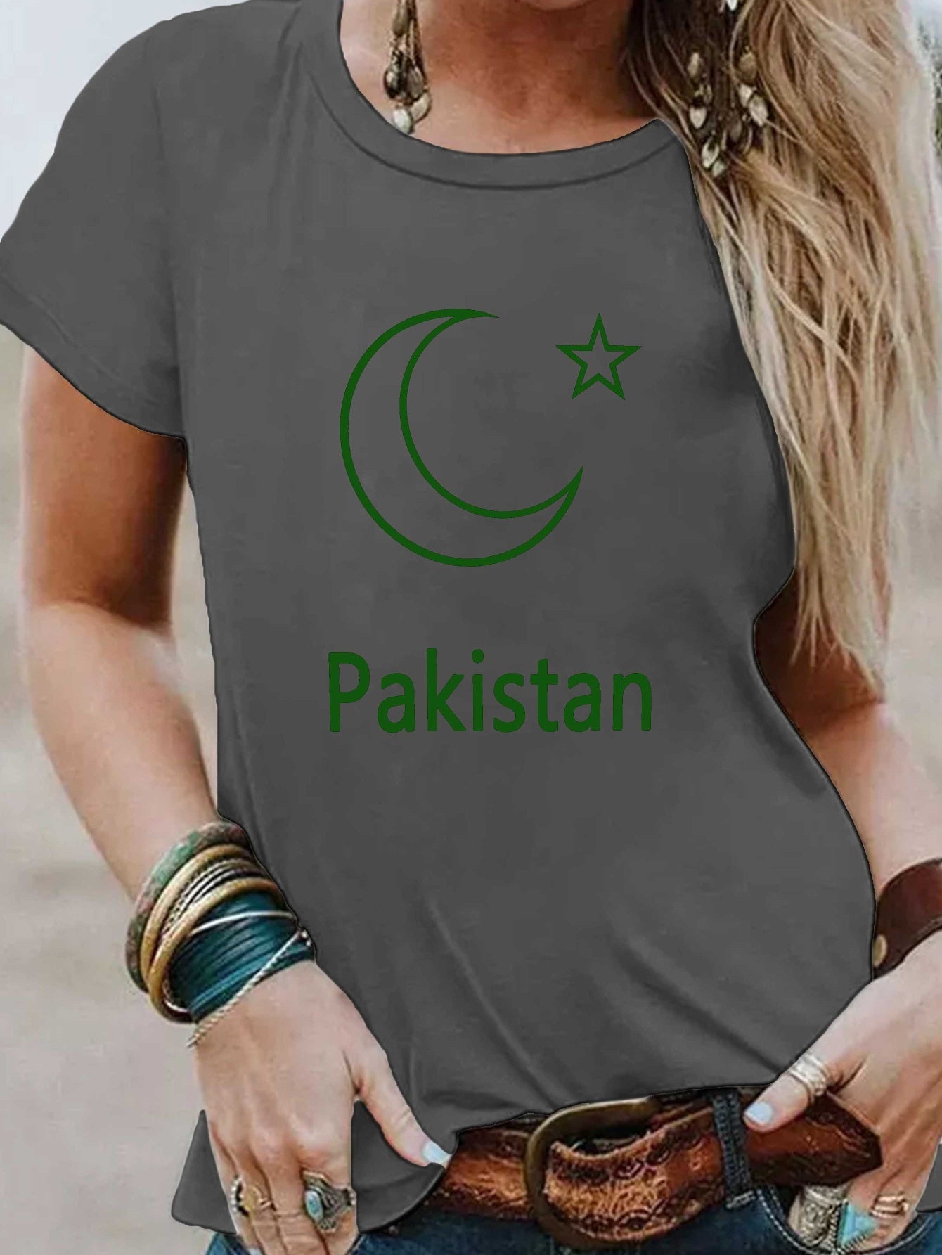 Women's Pakistani Star & Pakistan Print T-Shirt - Crescent Moon & Bold Text Design, Dark Grey with Green Lettering, Short Sleeve Crew Neck Casual Top, Breathable Medium-Stretch Fabric, Machine Washable All-Season Comfort, Cas