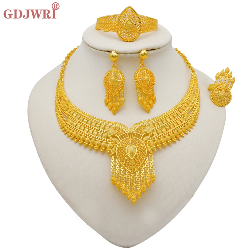 Round Necklace Bracelet Earing Ring Set