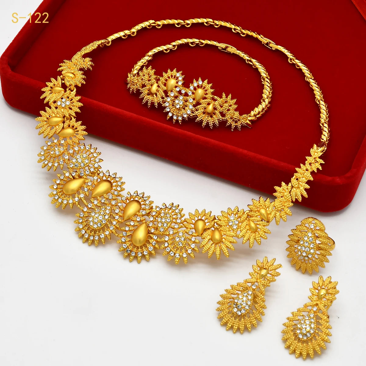 Luxury Flower Shape Golden Necklace Sets
