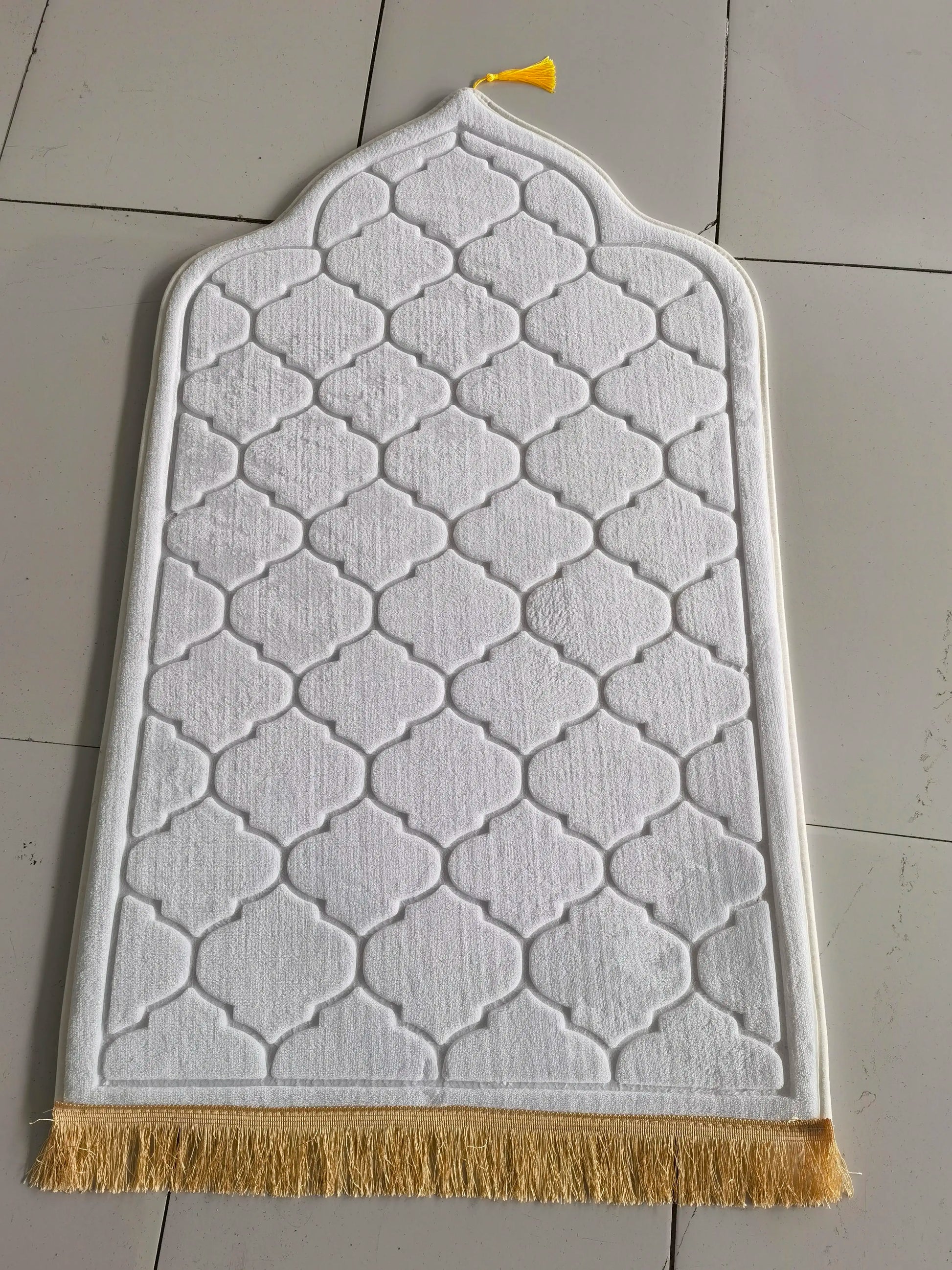 Muslim Prayer Rug Thick,Soft Velvet Mat Ramadan Gift,Portable Prayer Mat for Women Man Kids Meditation