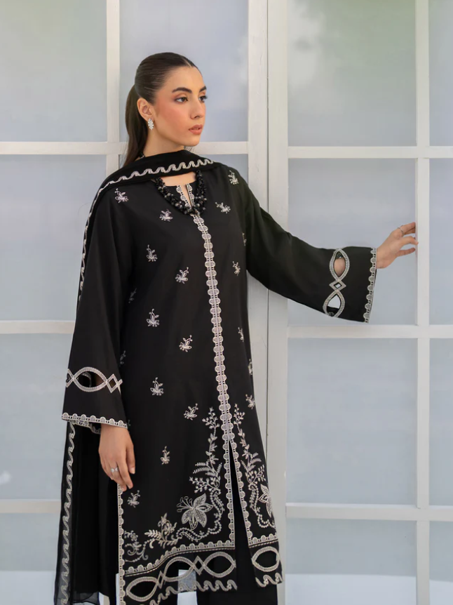 Edenrobe: Pret 3Pc Embroidered Cambric Suit