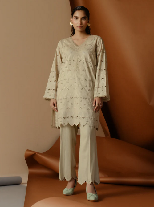 Edenrobe: Pret 2Pc Embroidered Cambric Shirt Trouser